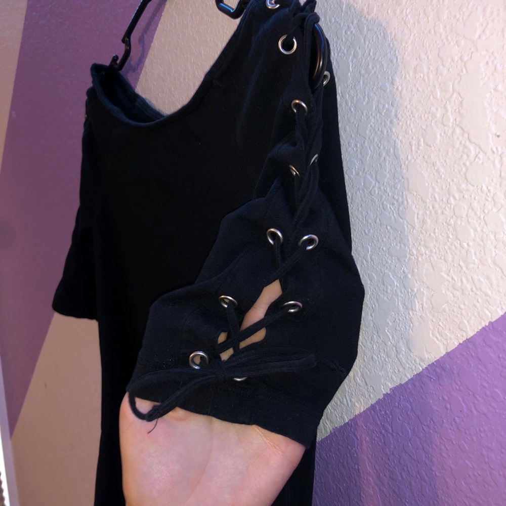 H&M Black shirt With lace on sleeves